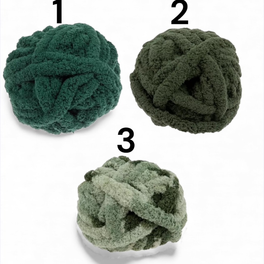 Handmade Chunky Yarn “Bobble” Christmas Tree 🎄 - Picture 2 of 4